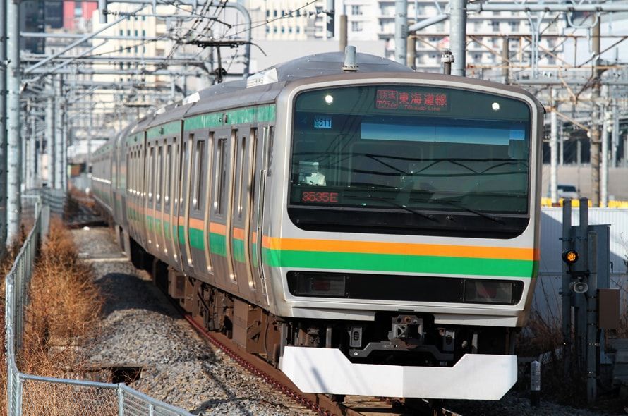 通過する電車