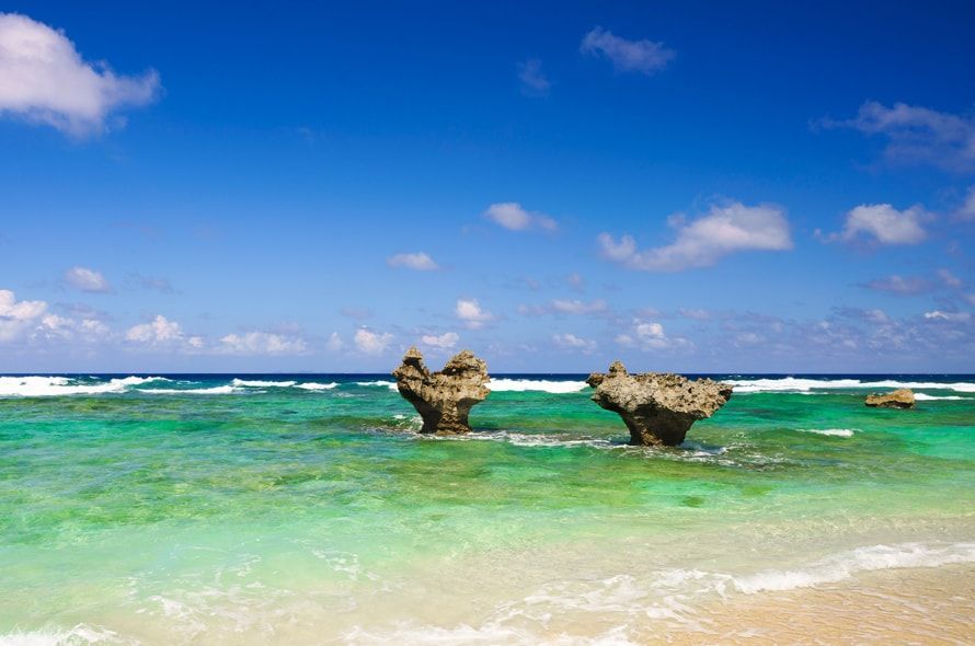 沖縄の海とハートロック