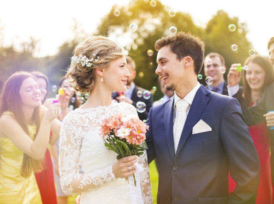 結婚式の新郎と新婦