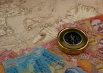 コンパスと地図とニュージーランドの通貨